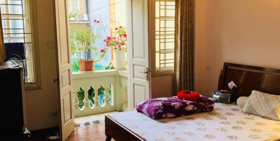 Bán cực gấp nhà riêng phố Võng Thị 90m2 chính chủ giá siêu rẻ, oto 30m ra hồ Tây