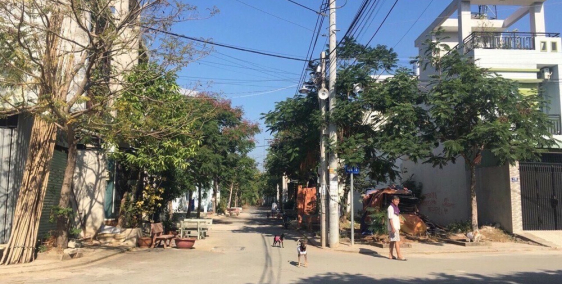 Bán lô đất 100m2 MT Trần Trọng Cung, Quận 7, giá 1.9 tỷ, sổ riêng