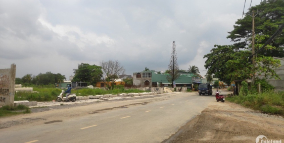 Mặt tiền Hoàng Hữu Nam, Quận 9, DT: 35m*100m= 3500m2, giá 135 tỷ