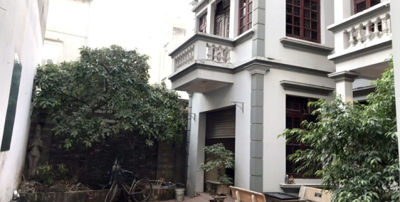 Bán đất hồ Tây, gần Quận ủy Tây Hồ, 435m2 sổ đỏ chính chủ, đường ô tô tránh