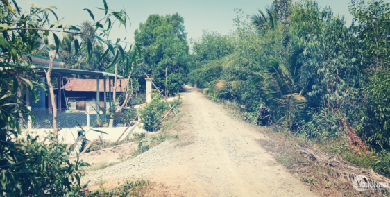 Mua đất xinh nhận điện thoại xịn