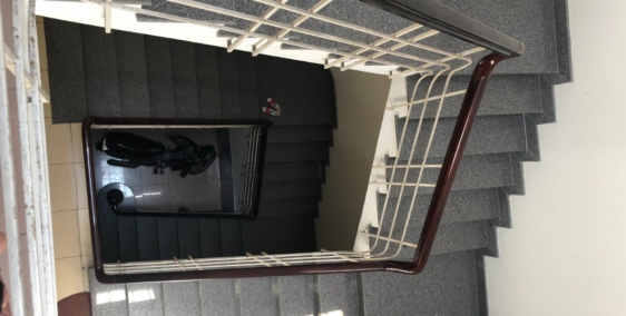 Cho thuê nhà đường lê duẩn 3 tầng ngang 6.5M dt 156m2 giá 80 triệu