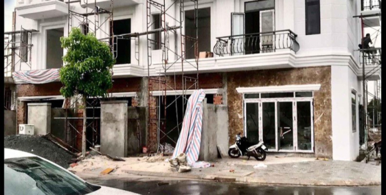 Bán nhà mặt tiền ở thành phố Dĩ An