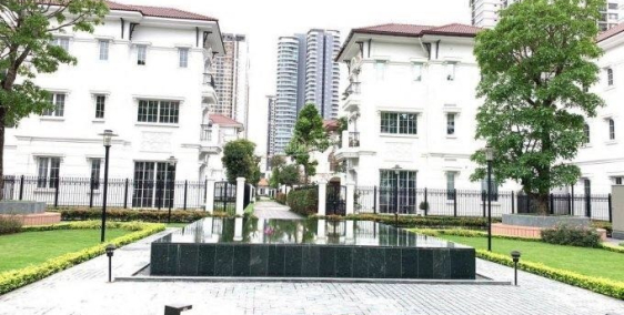 Gia Đình Đi Nước Ngoài Cần Bán Gấp Lô Biệt Thự Embassy Garden Tây Hồ Tây