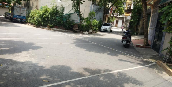 Chính chủ cần bán gấp ô đất đầu ngõ 4 đường Nguyễn Viết Xuân-Ngô Quyền-Vĩnh Yên