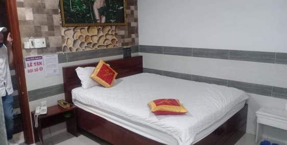 Bán khách sạn 19 phòng 125m² thu nhập 100 triệu tháng quận Tân Bình.