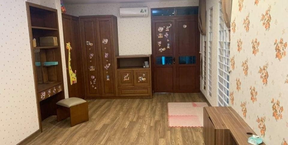 Mặt Phố Đội Cấn Kinh Doanh mọi hình thức,  DT 55m 6 tầng giá 10 tỷ .