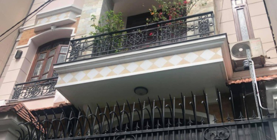 Bình Thạnh - Sát Quận 1 - Bán biệt thự 25 tỷ đường Nguyễn Cửu Vân