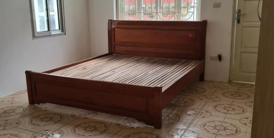 Tản Đà, mặt phố kinh doanh ngày đêm, 9.3 tỷ. LH 0842031326.