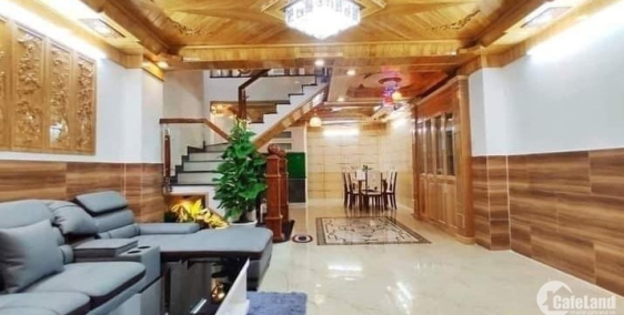 Nhà đẹp, 80m2 rộng rãi, nằm trong khu vực khuôn viên và gần chợ, q Bình Tân
