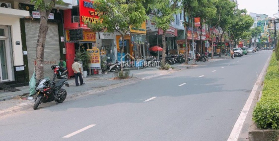 Nhà cực đẹp góc 2MT Hoa Sữa, P.7, Phú Nhuận, 8x5m, 3 lầ. Bán gấp 13.5 tỷ