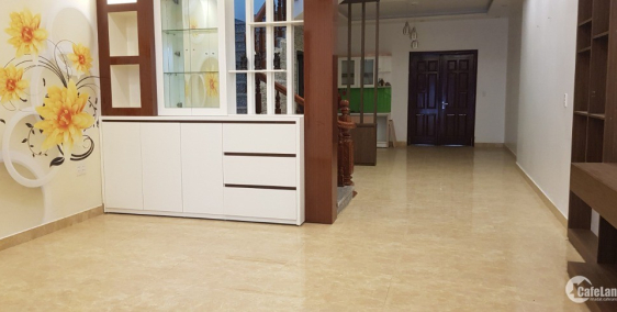 cần tiền kinh doanh bán ngay nhà 4 tầng đường Trang Quan