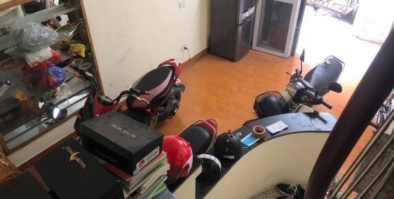 Bán nhà Phương Mai DT 32mx3 tầng ,mặt tiền 4.2m ,otô đỗ cửa ,giá 2.85 tỷ