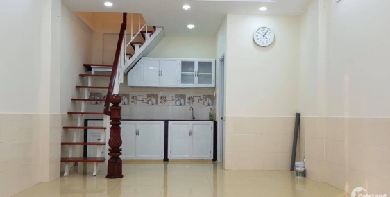 Quận 10 – 3.72 tỷ, Lê Hồng Phong, P.12, Quận 10, HXH, 3 tầng đẹp, an ninh