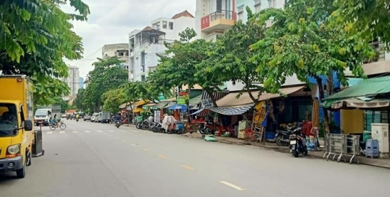 Quận 10  – chỉ 3.7 tỷ – Hẻm xe tải – giáp Big C – nhà mới 3 tầng