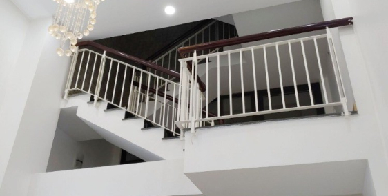 Bán nhà 3 lầu mặt tiền hẻm 311 Nguyễn Thị Thập P.Tân Phú Quận 7