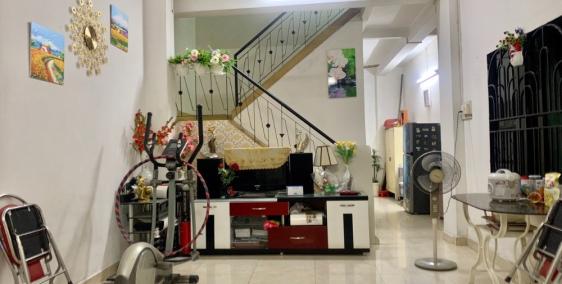 Bán nhà MT KV Nguyễn Văn Trỗi Phú Nhuận, 5m*18m, DTTT: 93m2, 3 tầng, 15tỷ TL.