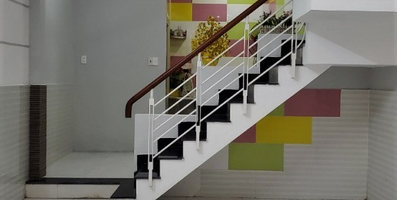 Nhà ngang 8m, hẻm xe tải 6m, đường Âu Cơ, 64m2, BTCT, 5,5 tỷ