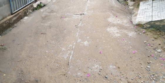 Cần tiền bán gấp nhà  cấp 4 hẻm  to Hùng Vương Quảng Ngãi