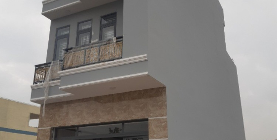 kẹt tiền cần bán nhà mới xây 2 lầu 1 trệt