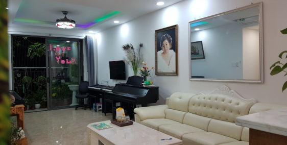 Cho Thuê Chung Cư Saigonres Vincom Plaza .DT: 72m2, 2 Phòng Ngủ. LH: 0773991118