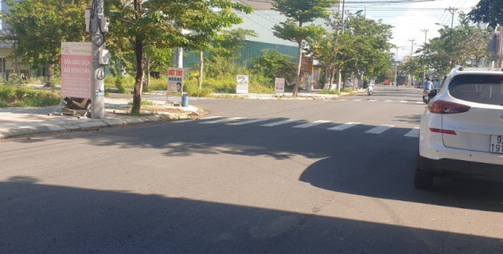 Bán nhà tặng kho, đường Mai Chí Thọ b1.102 lô 40