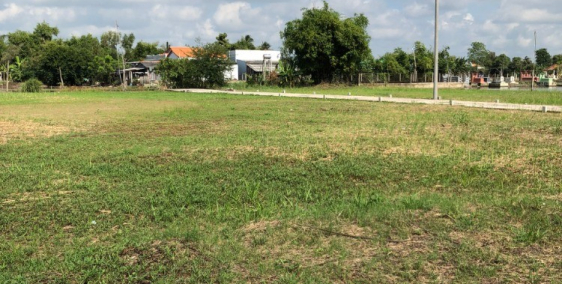 Còn 2 lô đất nền , ngay mặt tiền đường lớn , Giá 780tr/nền có SHR 100m2