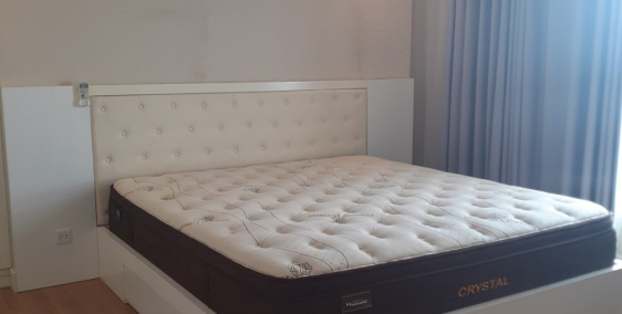 Chủ nhà cần cho thuê căn 3PN Vinhomes Nguyễn Chí Thanh, rộng 110m2, nột thất