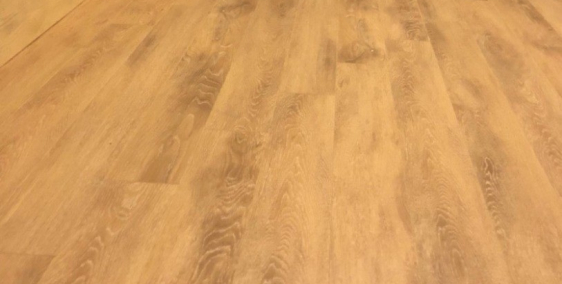 Cho thuê nhà: Phòng 405, nhà E7, tập thể Phương Mai, quận Đống Đa, TP. Hà Nội