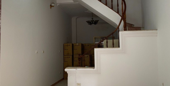 Cho thuê nhà 3 tầng ngõ 214 đường Nguyễn Xiển ,Thanh Xuân ,Hà Nội