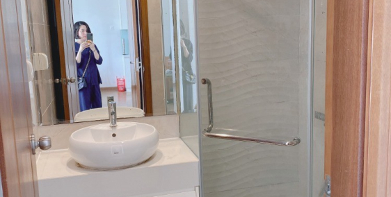 H O T !! Cần bán gấp căn hộ Royal City 2 ngủ, 105m2 giá 3,7 tỷ có thương lượng