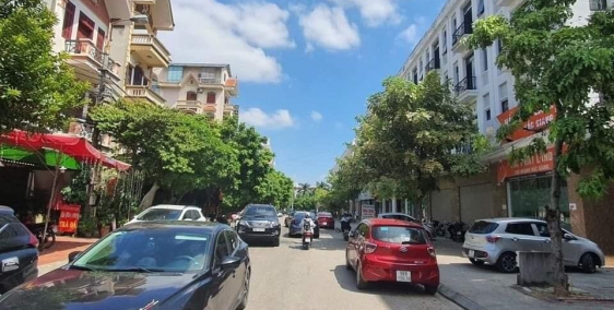 Bán căn shophouse 4,5 tầng tại trung tâm TP Bắc Giang - Đầu tư cho thuê cực tốt