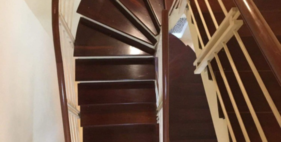 Tây Hồ dậy sóng ngõ 191 đường Nước Phần Lan 62m2x 5 tầng, MT 7.3m chỉ 8.3 tỷ otô