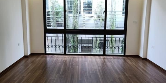 Bán nhà đẹp nội thất đầy đủ, ba gác đậu cửa phố Trần Khát Chân.