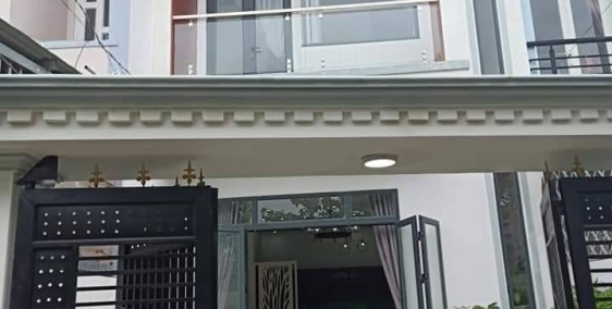 Nhà trên đường Huỳnh Văn Lũy 5x18 chỉ 2ty 1 lầu 1 trệt