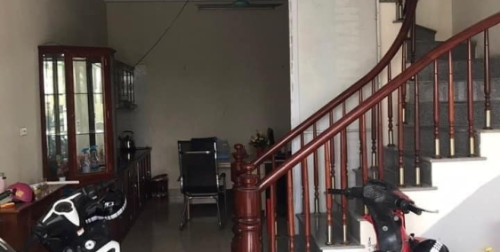 Bán nhà mặt phố 75 Phú Diễn – Bắc Từ Liêm, 42m2, MT4.6m, vỉa hè rộng, 4.7 tỷ.