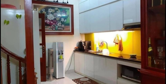 Bán gấp nhà tại KĐT Chức Năng Tây Mỗ. DT 50m2 x 4 tầng, nhỉnh 4 tỷ