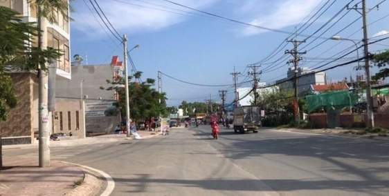 Bán lô đất mặt đường Hoàng Hữu Nam, Q9, cạnh Bến Xe Miền Đông Mới, 1,89 tỷ/ 90m2