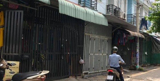 Nhà ấp 4 XTT.1 trệt 1 lầu. DT 4x7 khu dân cư. đường nhựa 7m không lộ giới. Gía