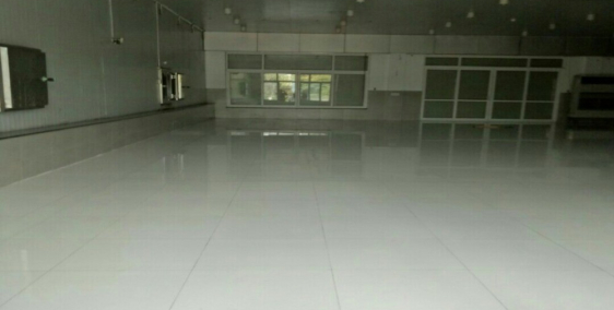 Cho thuê kho xường trên mặt tiền đường số 1 khu tên lửa Dt 600m2