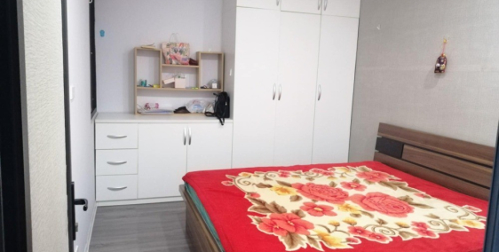 Cần bán chung cư 2PN 61m2 Valencia Việt Hưng giá 1,65 tỷ