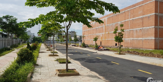 CẦN BÁN NHÀ PHỐ LIỀN KỀ MẶT TIỀN ĐƯỜNG HÀ HUY GIÁP, LIỀN KỀ GÒ VẤP