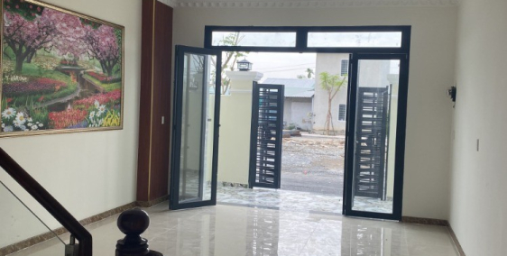 Nhà ngay ngã tư xoài đôi, 110m2 (5×22), sổ hồng riêng, 1 trệt 1 lầu