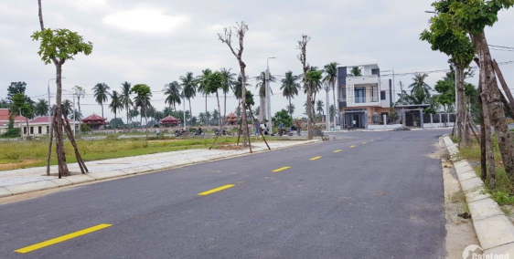 Chào bán 2 lô liền kề mặt tiền 33m dân cư đông đúc thích hợp buôn bán