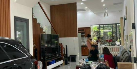 Nhà mặt tiền kinh doanh Lạc Long Quân. Khu Chợ Vải Tân Bình. 13 tỷ