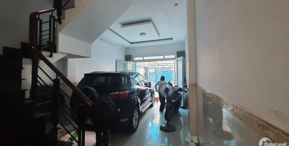 Nhà mặt tiền 5 tầng, đối diện Vinmart - Chung Cư Bàu Cát. 6,9 tỷ