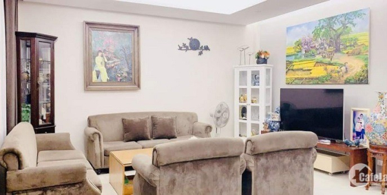 Bán nhà Quỳnh Mai mặt chợ KD, ngõ thông, ôtô tránh, nhỉnh 6 tỷ