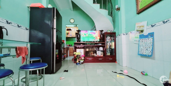 HOT - Quận 10 , giá chỉ 5.5 tỷ - Tô Hiến Thành, HXH 4m, 3 lầu đúc, 30m2