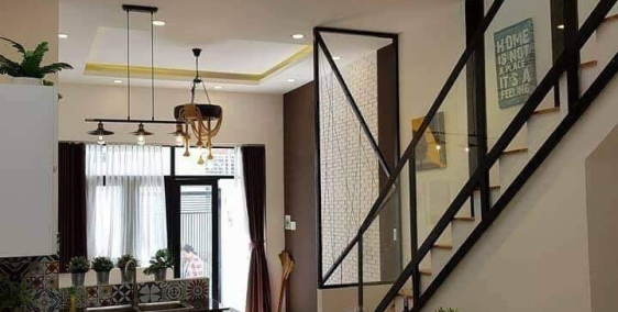 Nhà gần Sân Khấu Lan Anh, Quận 10. Hòa Hưng. 5,05 tỷ.