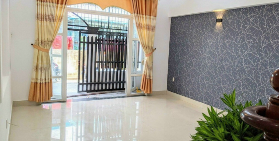 Nhà đẹp, xây kiên cố. Cạnh Công Viên Bàu Cát. Tân Bình. 4,2 tỷ